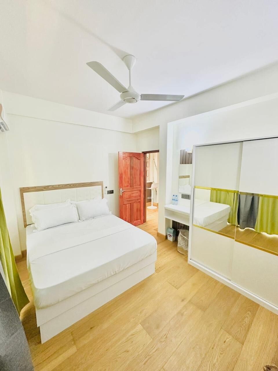 25b70101-f576-4aa5-8079-22023abf785f